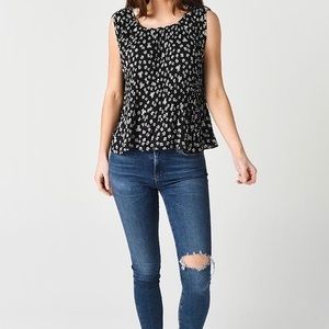 BB DAKOTA WOMEN’S BlACK FLORAL AFFAIR TOP SIZE MEDIUM